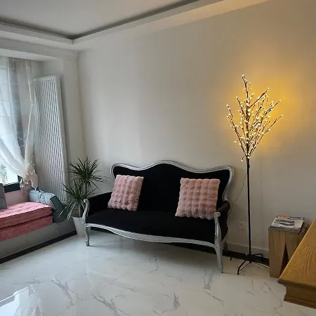 De Famille Proche Paris Ferienhaus *